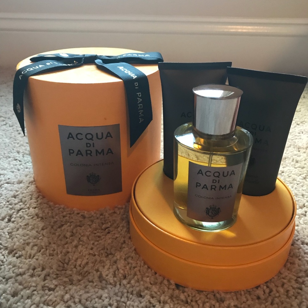 Acqua di Parma colonia intensa gift set